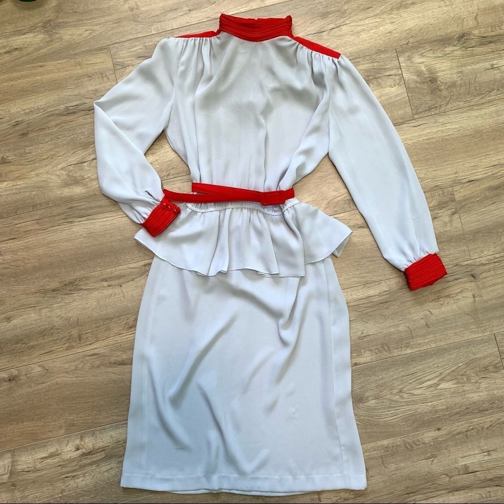 𝅺Vintage PC Sophisticate High Neck Peplum Skirt and Belt Red and Grey Size 7/8